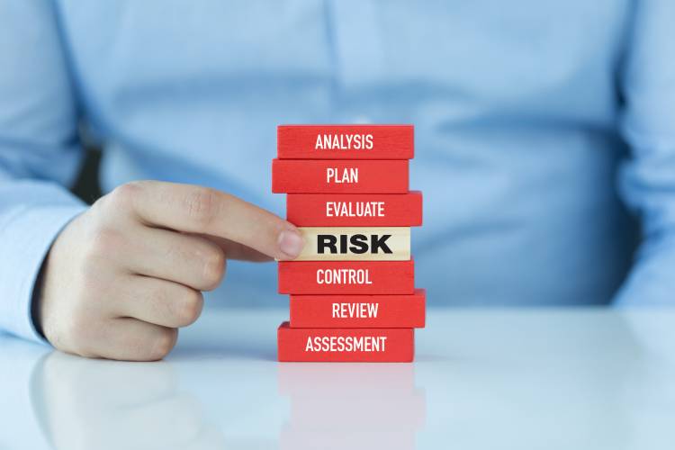 Overseeing risks in core banking replacements.